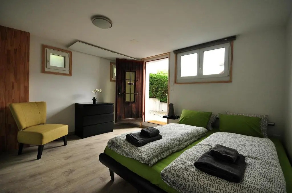 Lake View Chalet