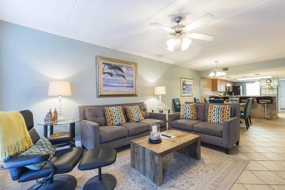Suntide II Condominium 201
