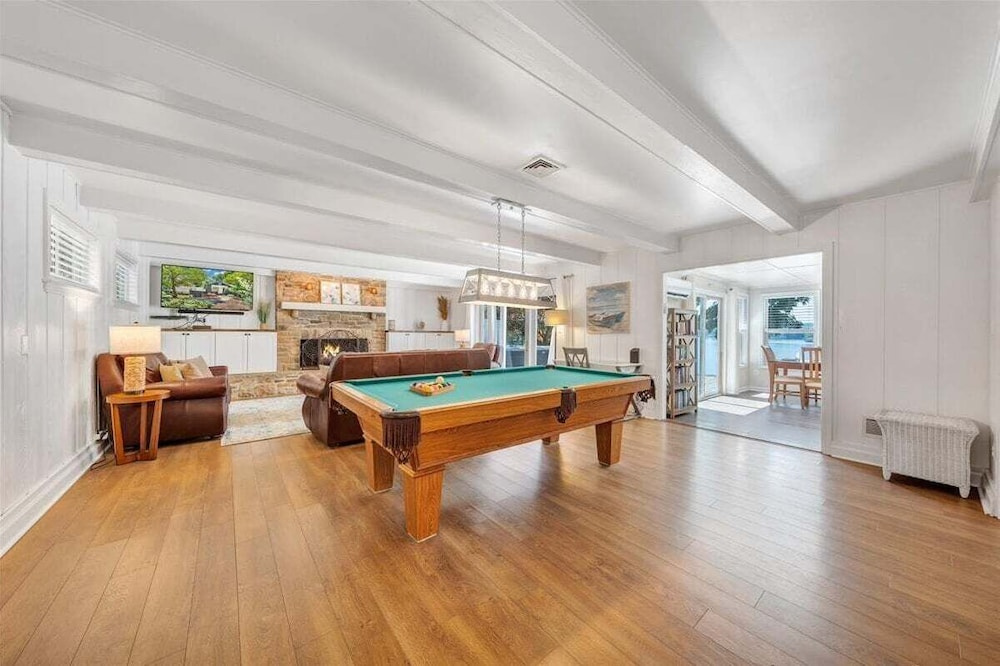 Scenic Point - Private Lakefront Home w/ Dock, Fire Pit, Outside Shower & Hot tub