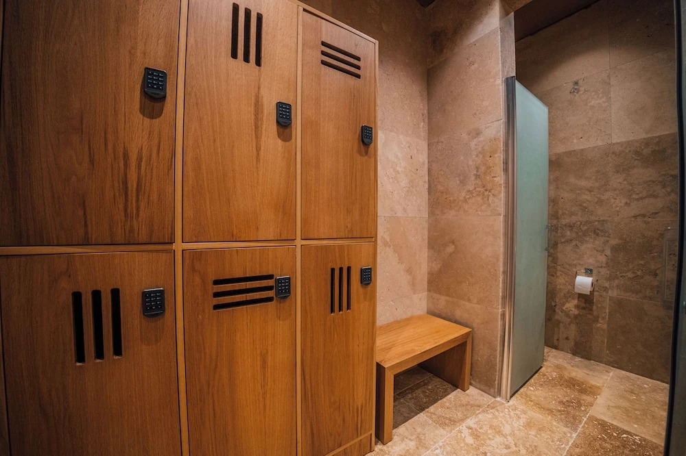 The Remote Hotel
