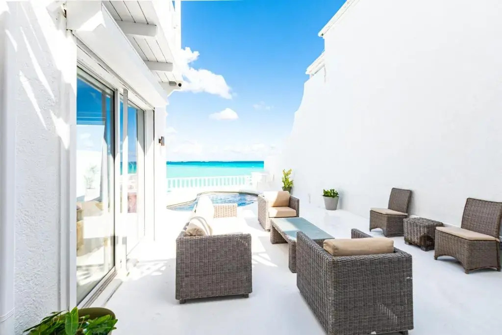Caprice 5 -Private Beachfront Home in Gated Community