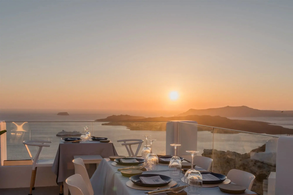 Apeiron Blue Santorini by Apeiron Hotels