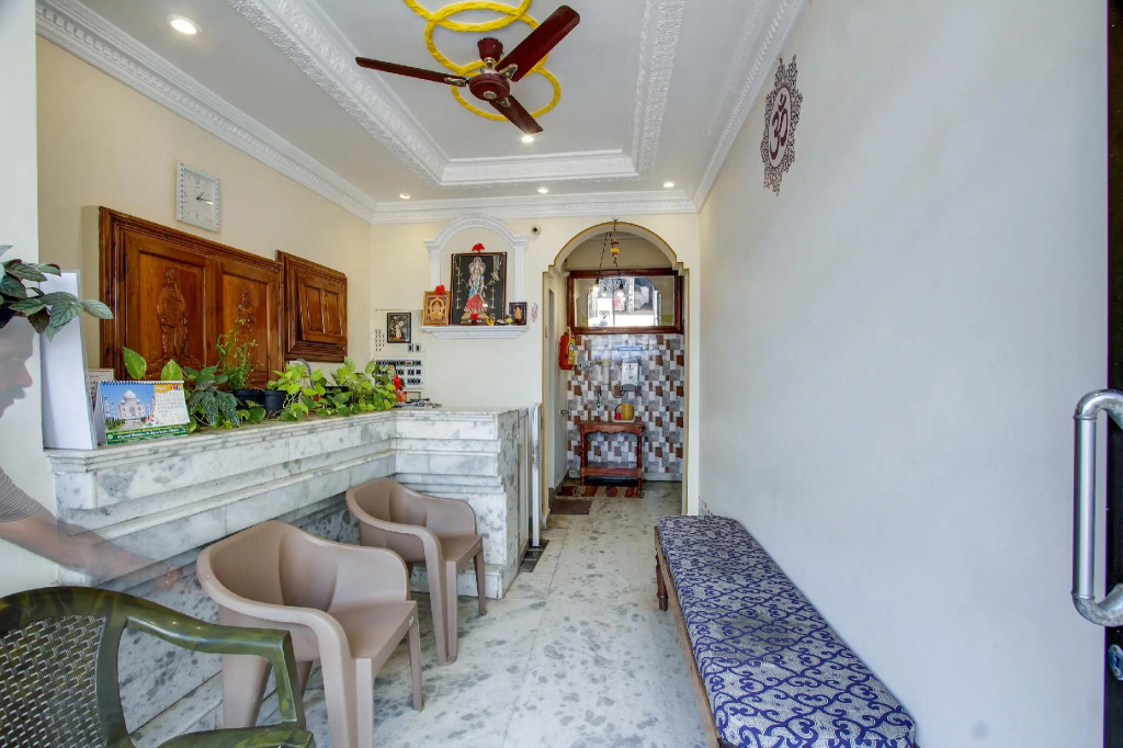 SPOT ON 71372 Hotel Bhagya Lodge
