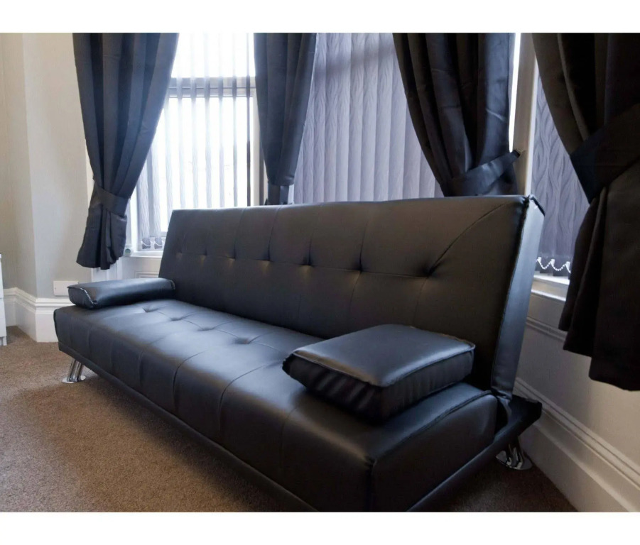 Rossall Guest House -Ideal For Families & Couples