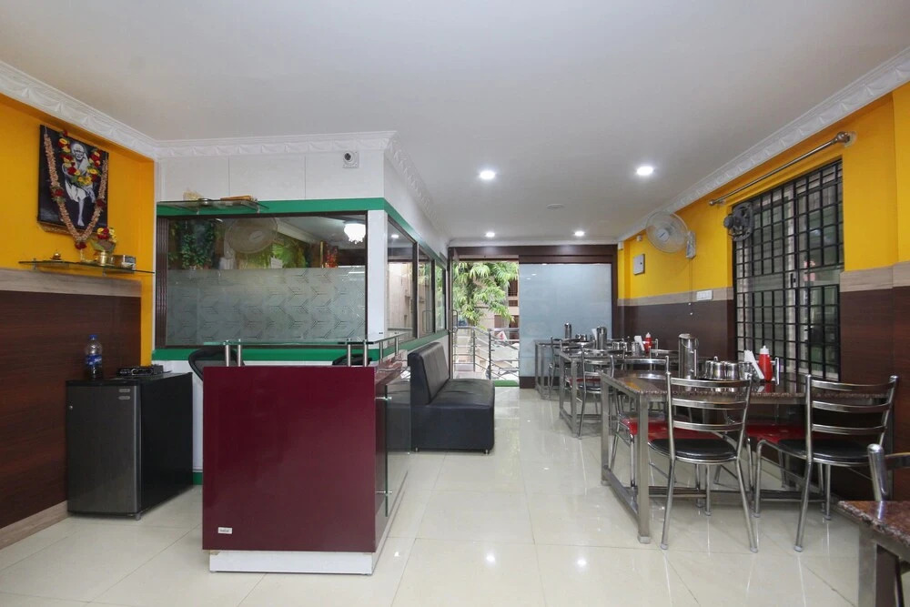 OYO 7480 Garden Green Deluxe 2