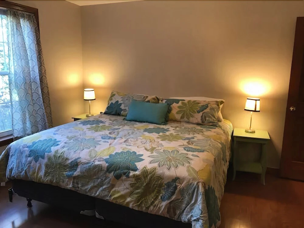 Cara's Cottage - Three Bedroom Home