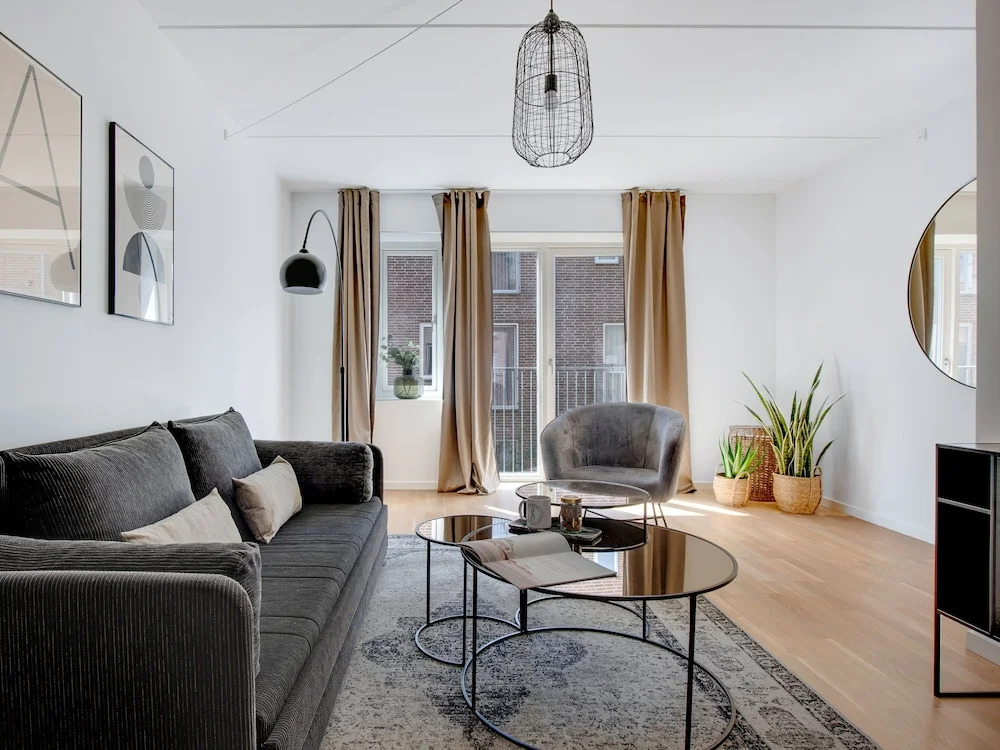 Sanders Fields - Chic 3-bdr Townhouse w Terrace