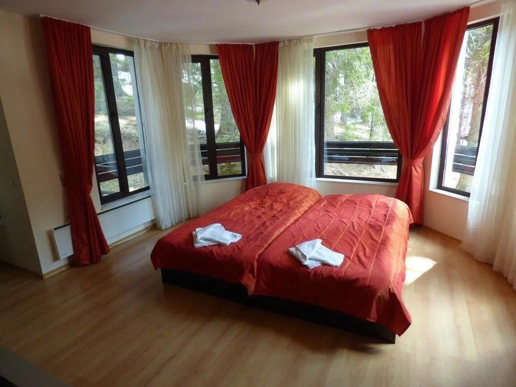 Hotel Ela - UTB P. Hilendarski