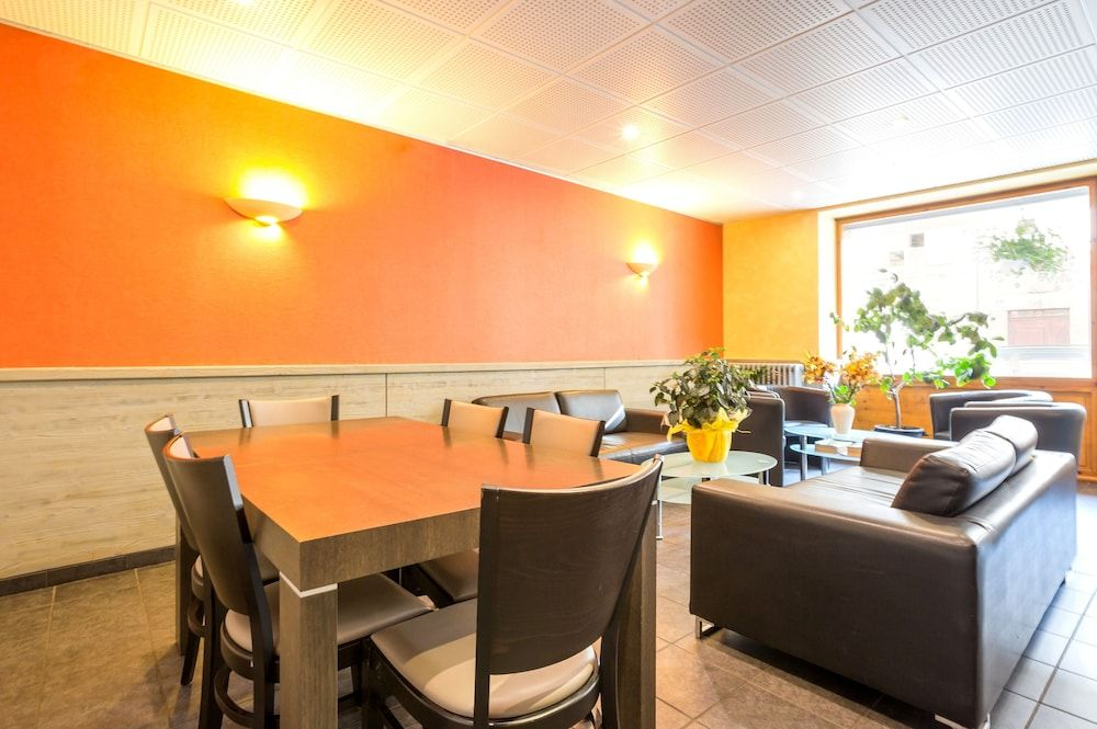Logis SPA Hotel Restaurant De La Poste