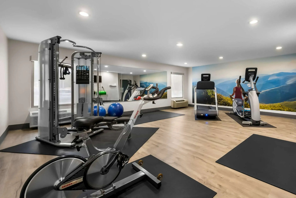 Clarion Pointe Apex - Holly Springs