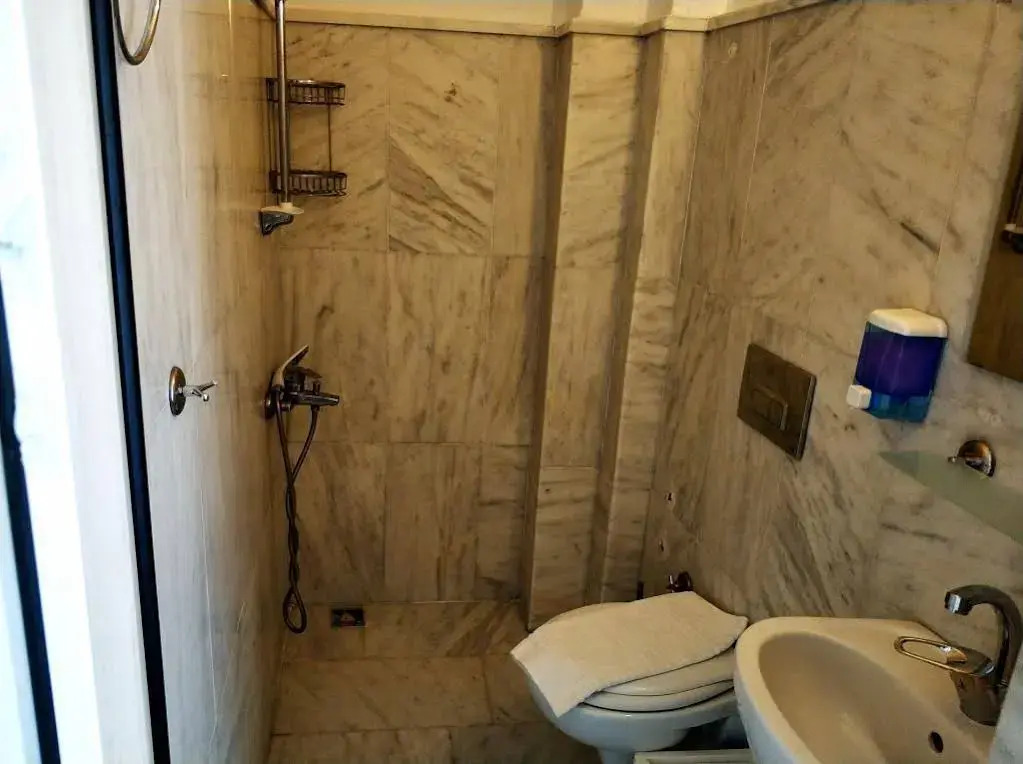 Adamarin Otel