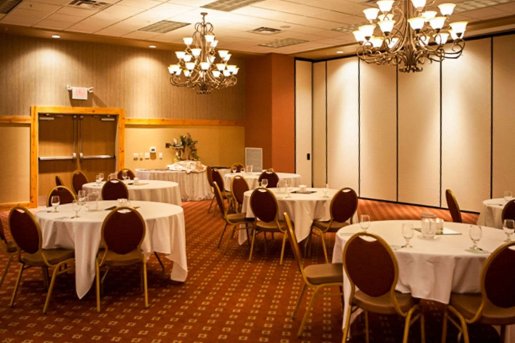 Sleep Inn & Suites Conference Center Eau Claire North
