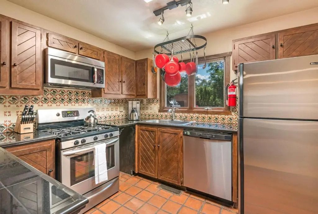 2 Bedroom - 10 Min. Walk to Plaza - Alegre