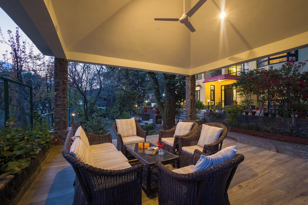 Alaya Stays Thistle House 4 BHK Hideaway