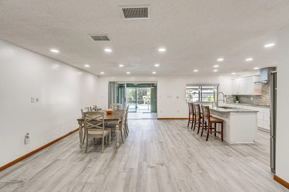 Port Charlotte Retreat w/ Lanai + Private Pool!