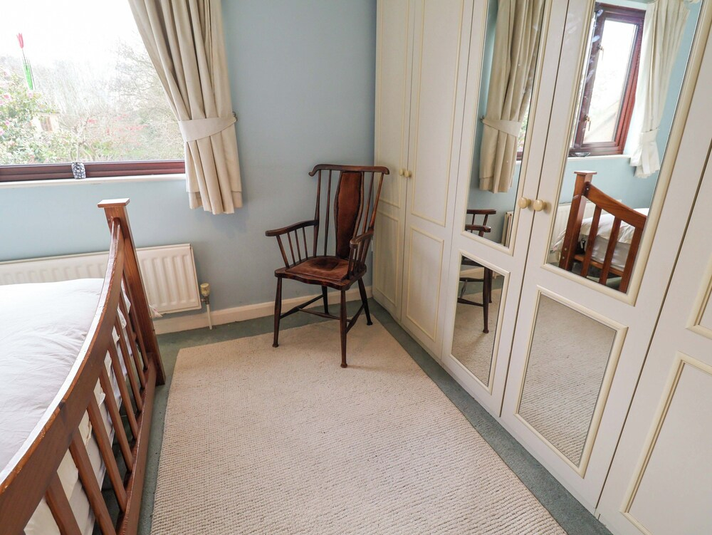 17 Demesne Gardens