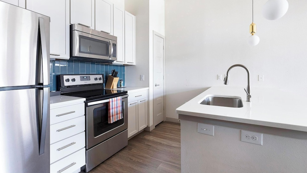 Landing Apartments Near Southtown
