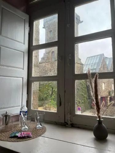 Mercier de Montigny - Les Chambres du Beffroi - SPA et Massage