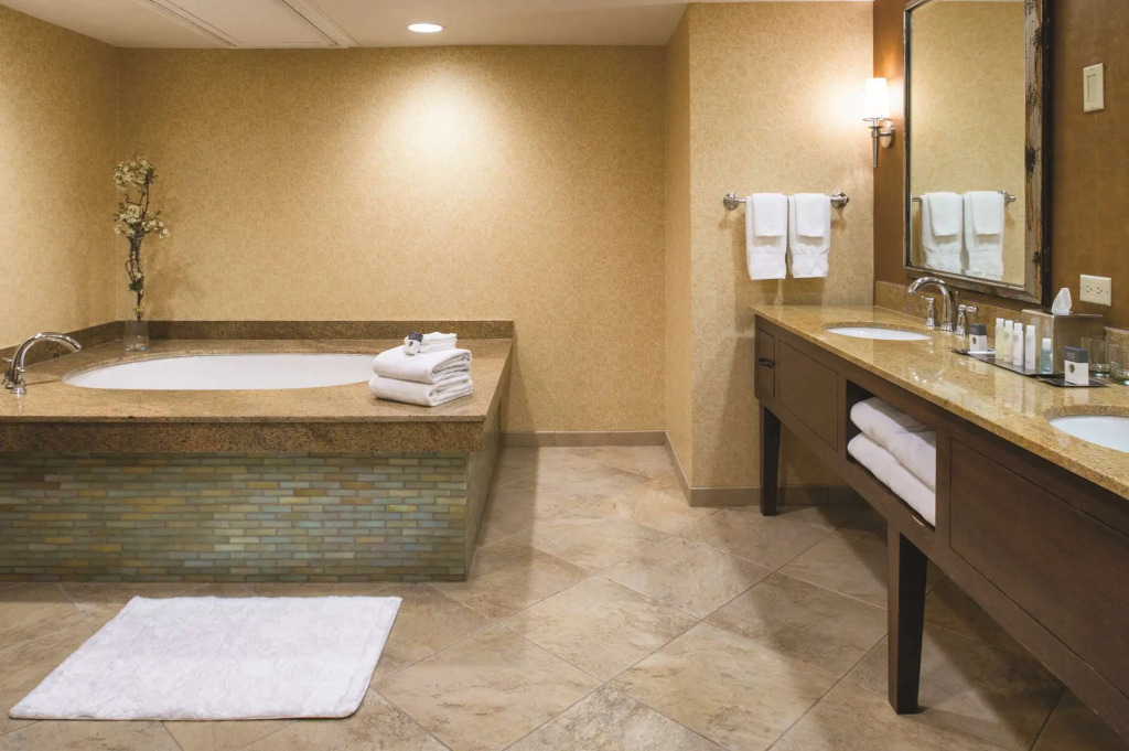 DoubleTree by Hilton Seattle Airport