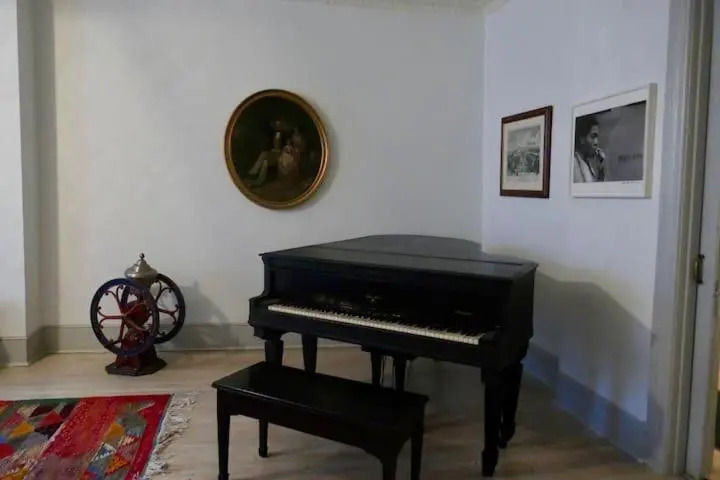 1830’s Historic Merchant House on the park LES