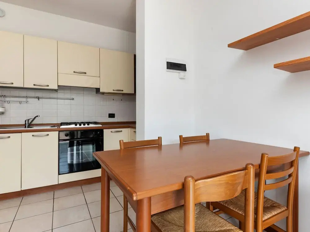 Vibrant Holiday Home in Lazise with Swimming Pool near 2 Lakes