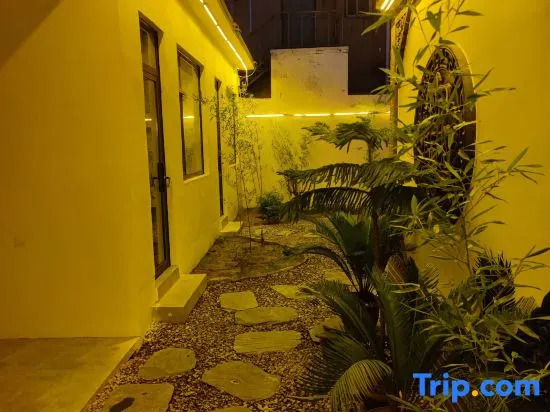 Wujianfang Courtyard Homestay (Guanghui Temple Branch, South Gate of Zhengding Ancient City)
