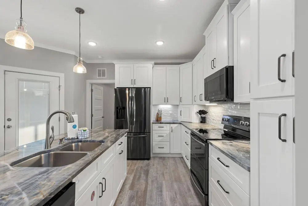 Charming 3/2 Beach House w/ Pool & Golf Cart Included - 1 Min Walk to Beach