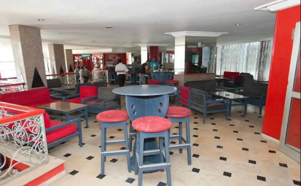 Hotel Les Pyramides