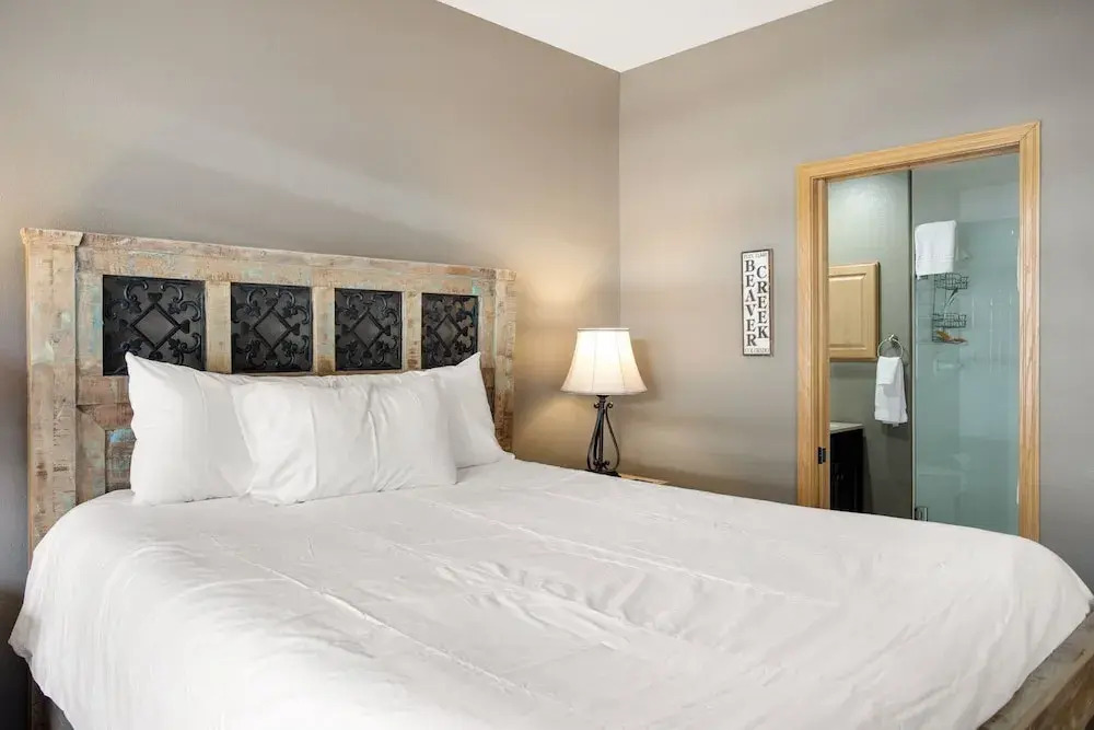 Canyon Run B203 3 Bedroom Condo by RedAwning
