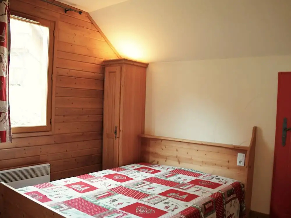 Beautiful Chalet on the Edge of the Center of Pra Loup