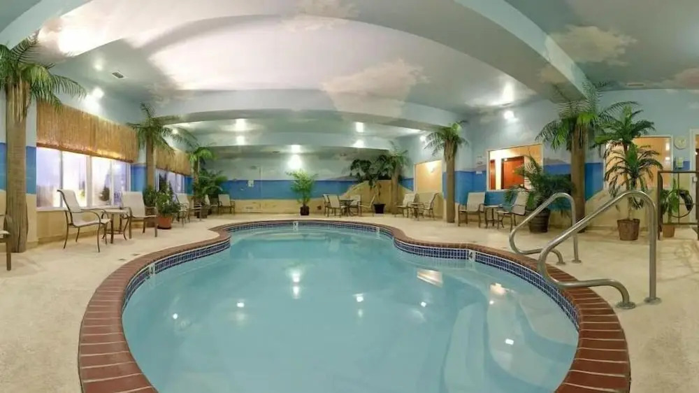 Holiday Inn Express Amp Suites Farmington
