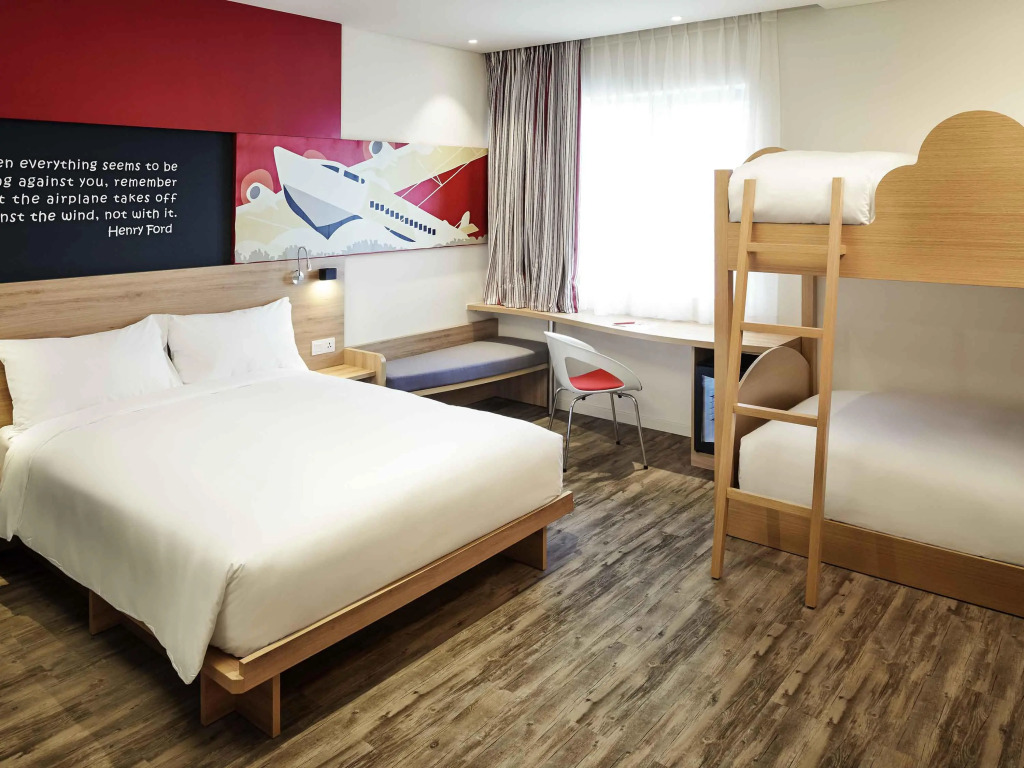 Ibis Saigon South