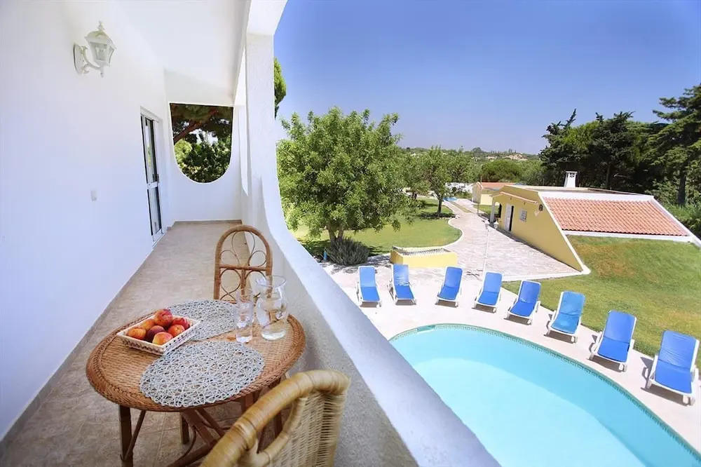 Outstanding Villa With Heated Pool