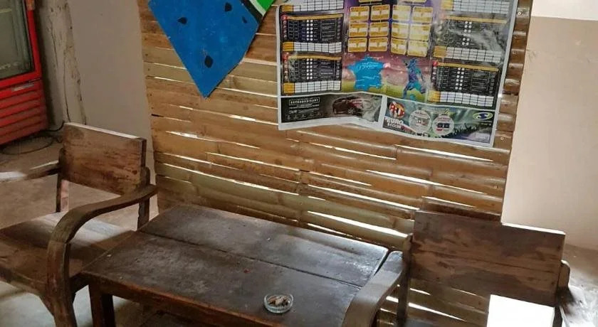 Shut Eye Party Hostel - Adults Only