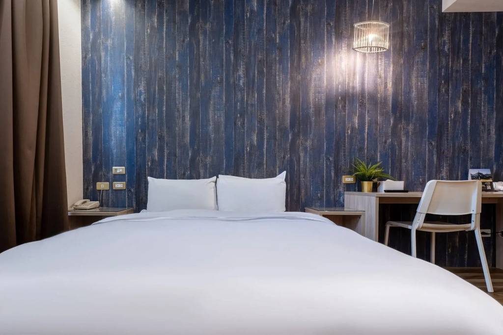 CHECK inn Express Taichung FuXing Hall 2
