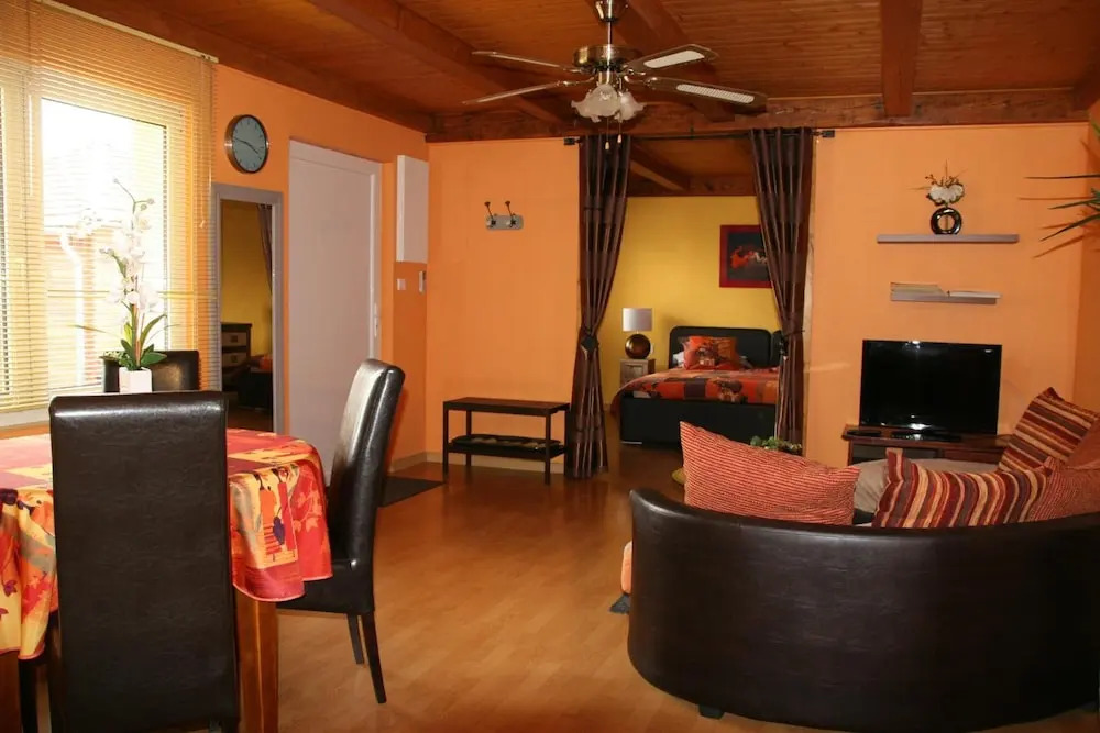 Chambres dhôtes & Gîtes La Paysanne