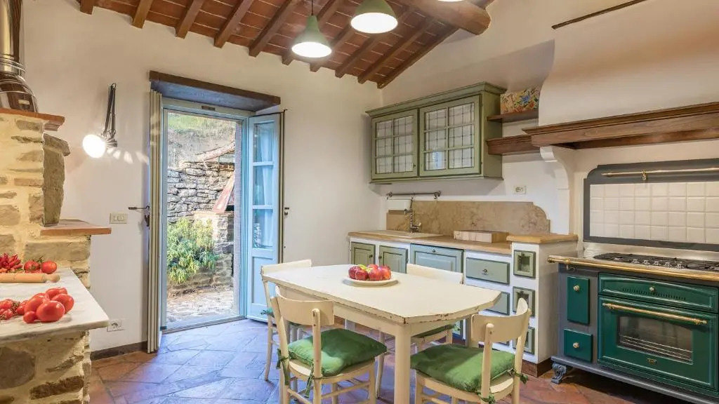Torre Ginestre 12, Emma Villas