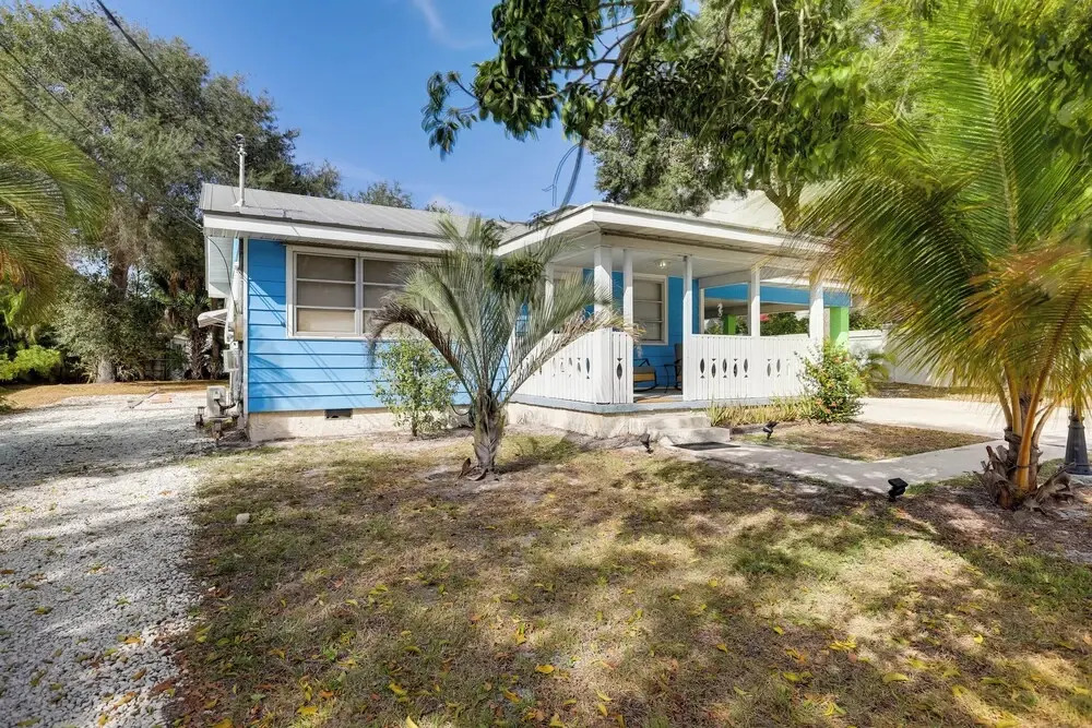 1/2 Mi to St. Lucie River: Treasure Coast Home