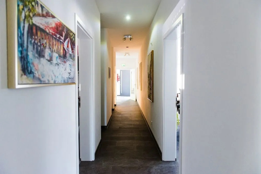 Hotel 37