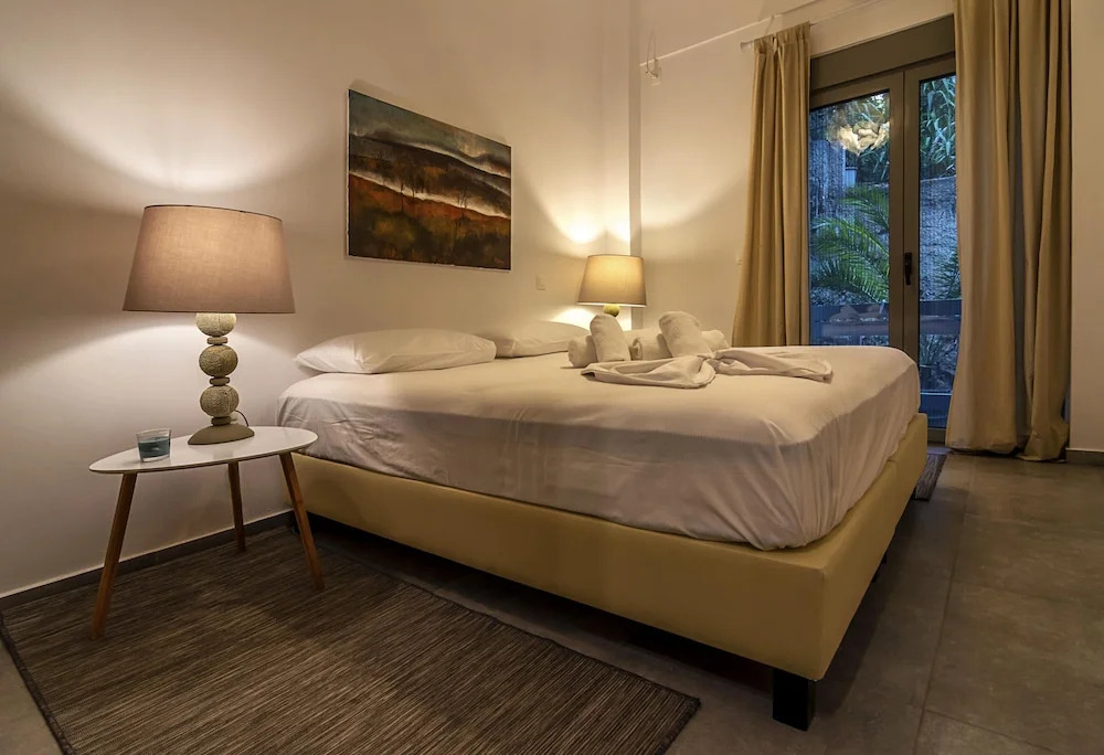 Athens Deluxe Gateway in Mets neighbourhood!