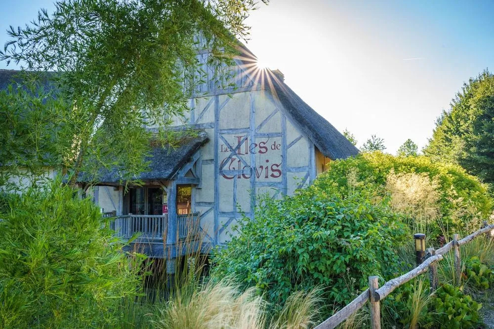 PUY DU FOU - Les Îles De Clovis + tickets