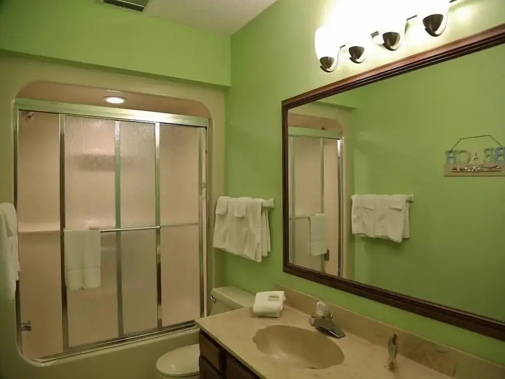 Ocean Reef 802 3 Bedroom Townhouse by RedAwning