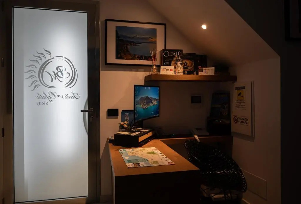 BM SUITES CEFALU