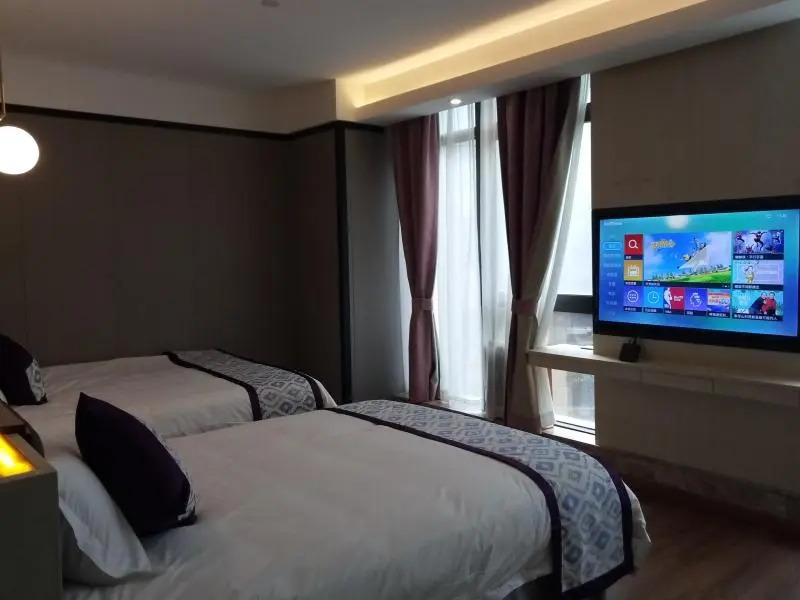 GYA Shanghai West Youyi Road Subway Station Hotel