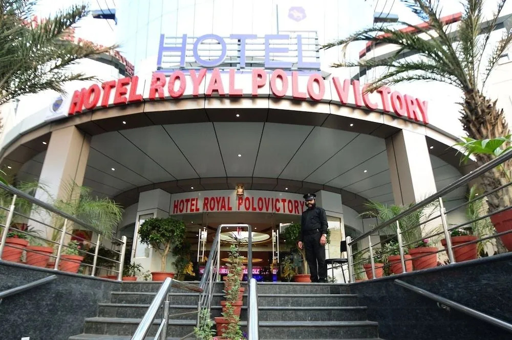 Hotel Golden Manor-City Center Bani Park