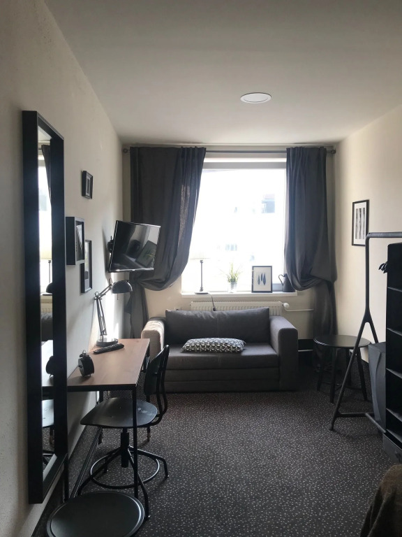 Hamburg Room