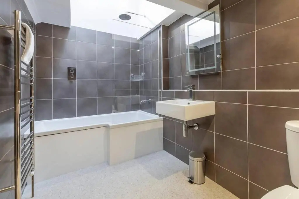 Rooftop Retreat - 2 Double Beds W/ Stunning Views (Adults Only)