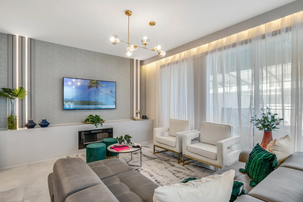 5 Bedroom/ 4.5 Bathoom (276 JW), Davenport, US