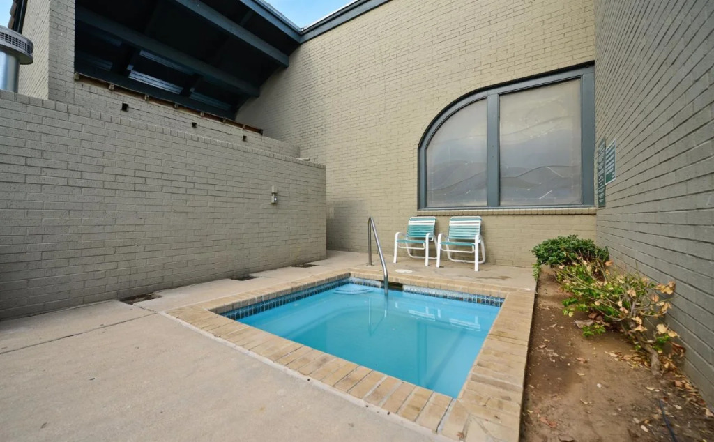 Americas Best Value Inn & Suites Extended Stay - Tulsa