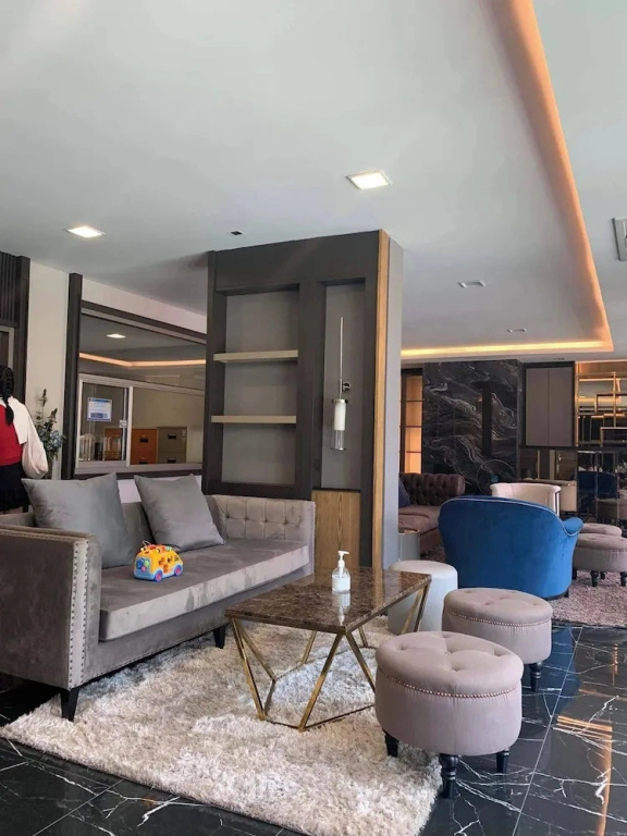 Room-luxury Condo, Chaing Mai Night Baza
